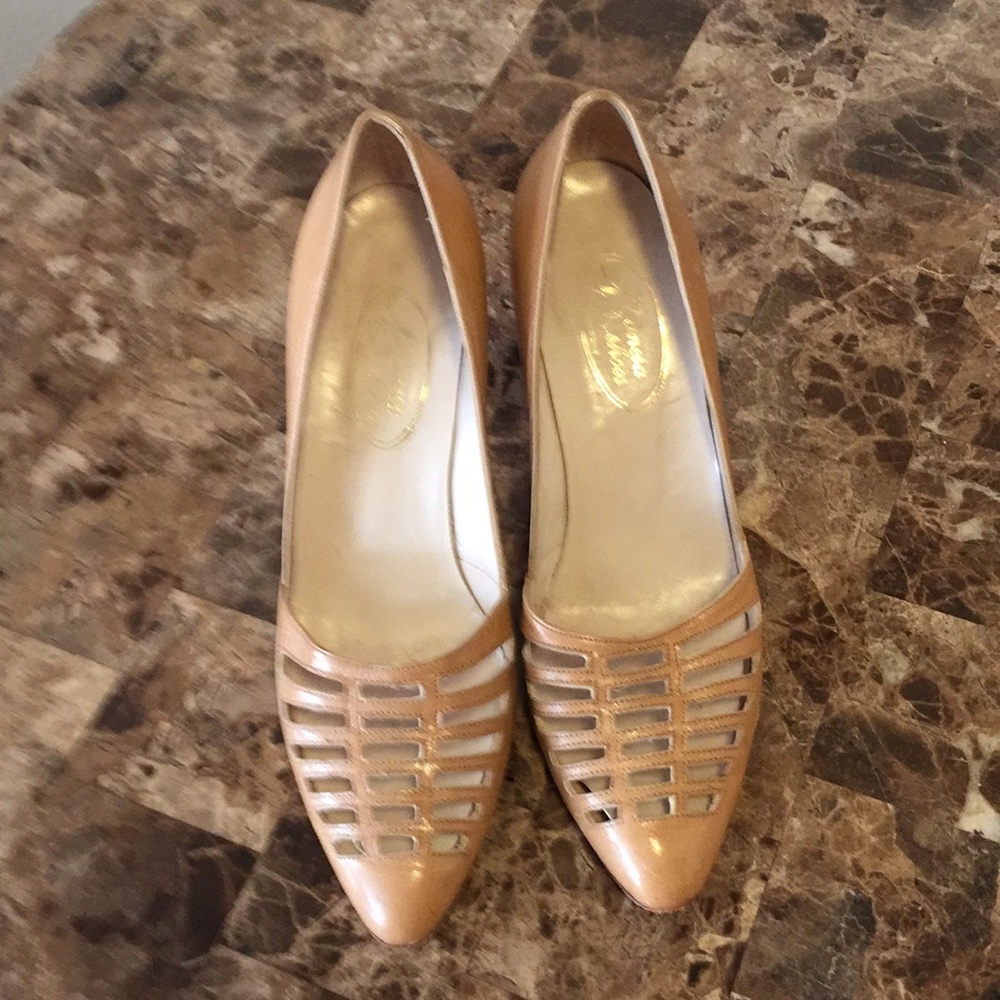 Banesa Classy Pumps 🌹